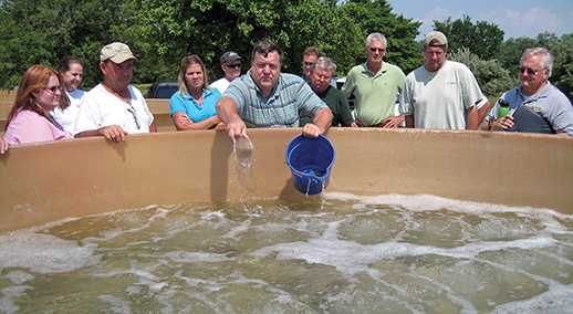 Don Meritt holds a workshop for would-be oyster farmers. Credit: Maryland Sea Grant Extension