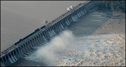 Conowingo Dam. Photograph by Wendy McPherson, U.S. Geological Survey.